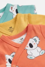 H&M - 3-pack wrapover bodysuits - Image 2